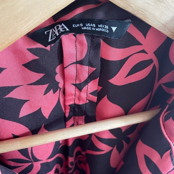 Zara Floral Pajama Style Blouse - Picture 6 of 7